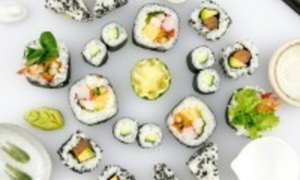 Roll & Roll Sushi Class